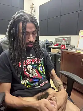 FavelaDaddyCum live sex cam