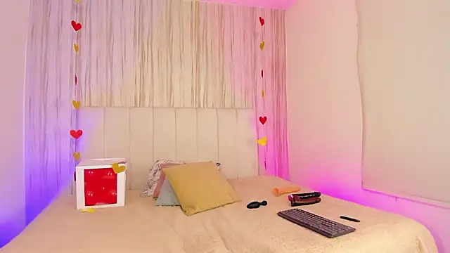 EdnaJara live sex cam