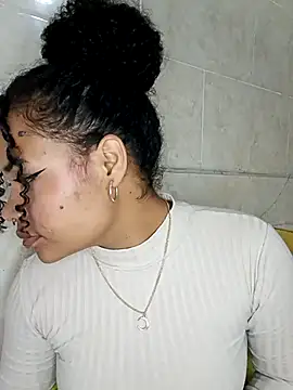 BrianaSweetxxx's cam snapshot