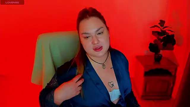 Sofiawetsweet live sex cam