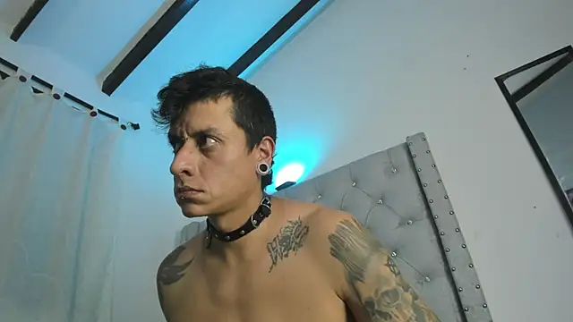 SkinnyDevil12's cam snapshot