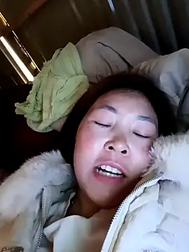 Yiyoongg's cam snapshot