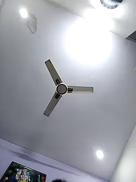 Cute-Janvi20 live sex cam