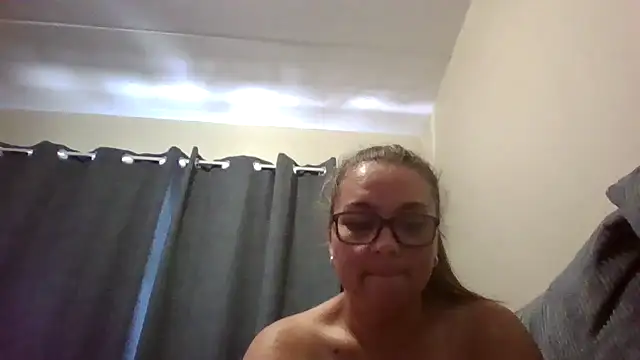 lilMissMarli live sex cam