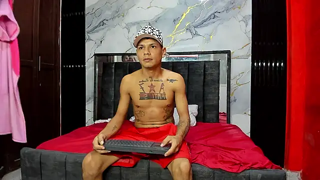 catalina_hard_love live sex cam