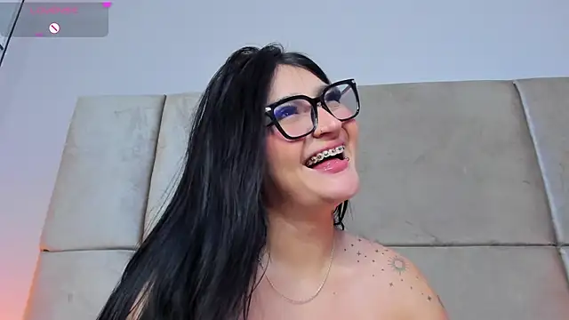 isabel_sofiaa's cam snapshot