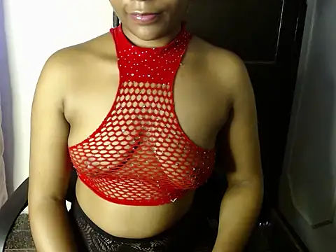 savage_laura's cam snapshot