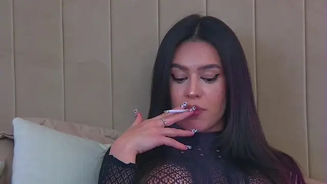 reyabaines live sex cam