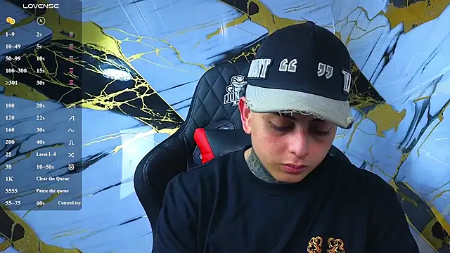 Kevin22_222 live sex cam