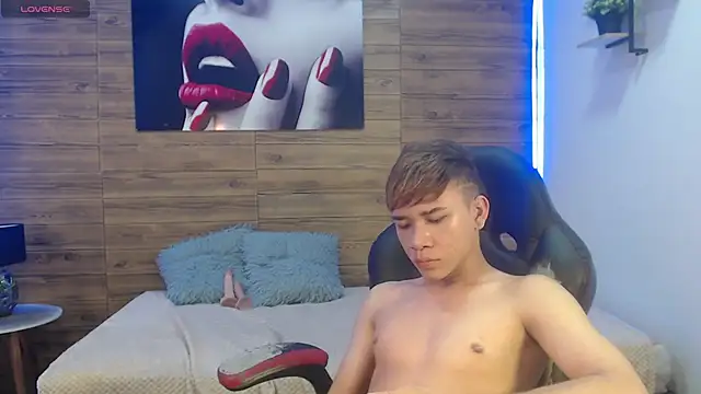 nathanclay live sex cam