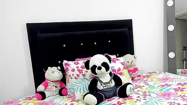 DanielaWane's cam snapshot