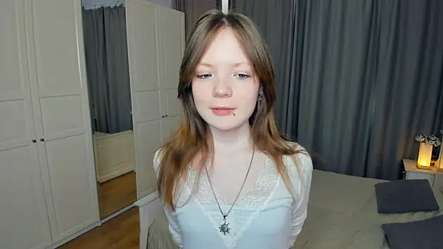 LavenderMitten's cam snapshot