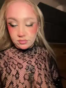 RollDollsi's cam snapshot