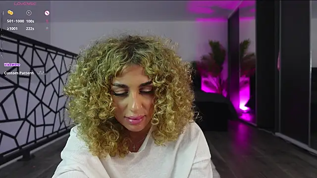 SugarPixiee live sex cam