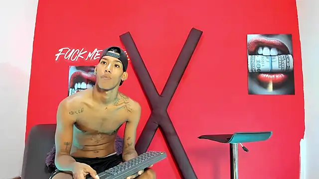 GREEN_BOYS live sex cam