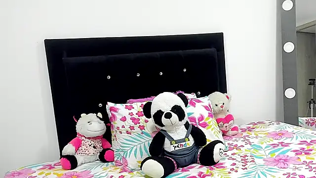 DanielaWane's cam snapshot