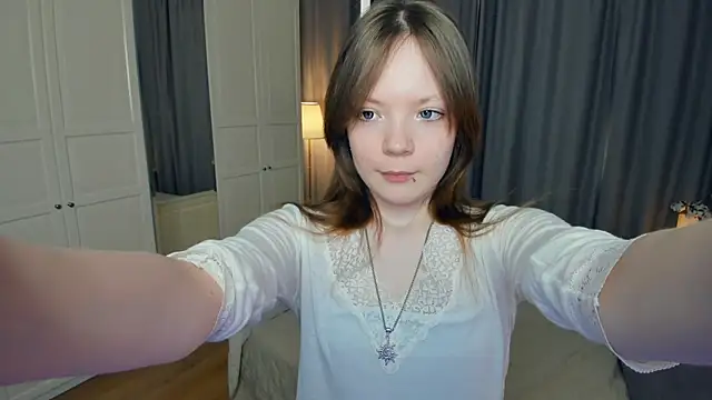 LavenderMitten's cam snapshot