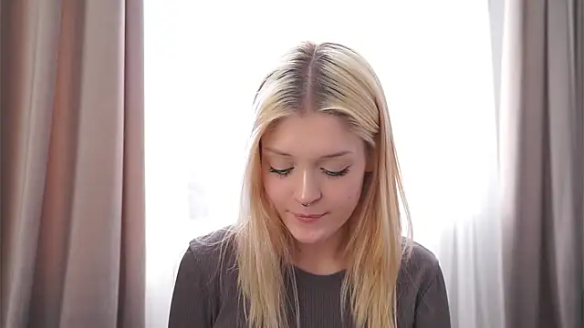 TaraBomstad's cam snapshot