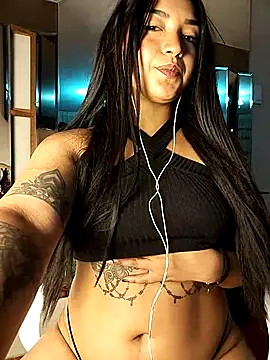 FallsForHerSmile's cam snapshot