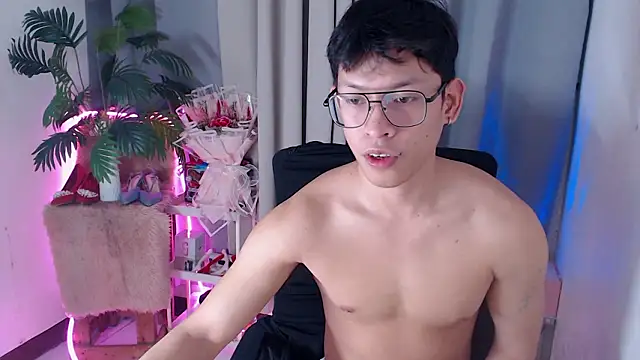 pinkcock_froi2305's cam snapshot