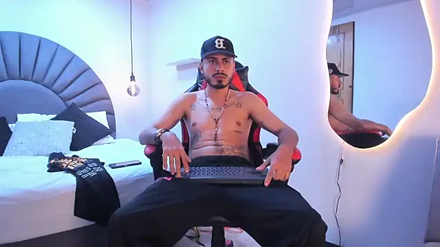 MatthewCullen's cam snapshot