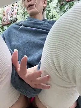 -HollyWay-'s cam snapshot