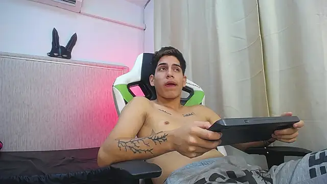 Devil_group_ live sex cam