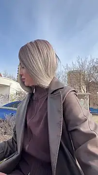 KikiWatson live sex cam