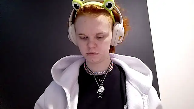 CurlaPettyBom's cam snapshot