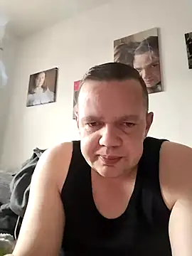 bigdicksperm83 live sex cam