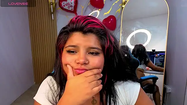 Alice_b_'s cam snapshot