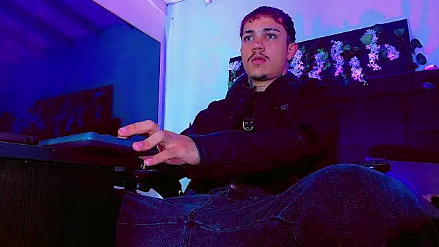 HannibalLester live sex cam