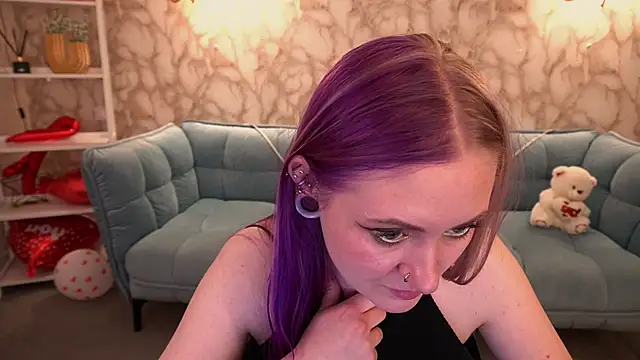 DramaQuenns's cam snapshot