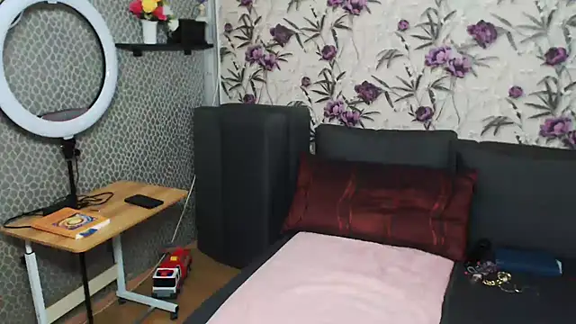 cutewoman67's cam snapshot