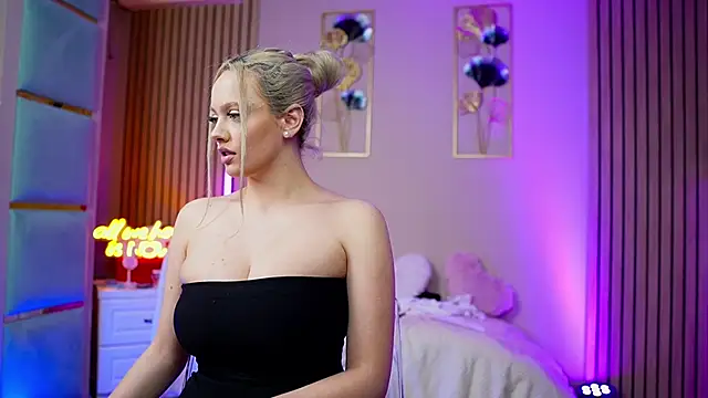 SabrinaJade live sex cam