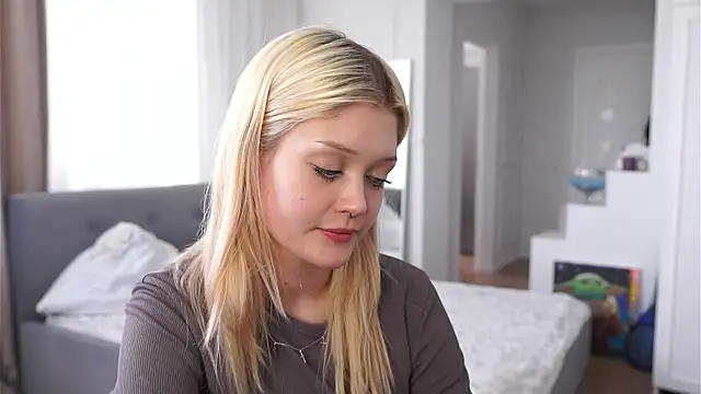 TaraBomstad live sex cam