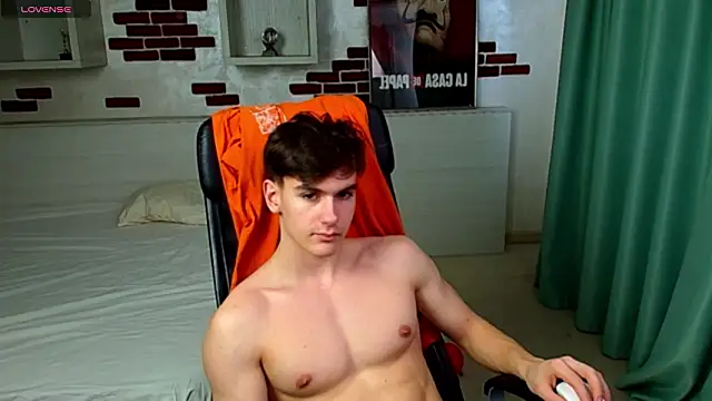 BradyFlint live sex cam