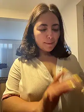 sukhakunis1 live sex cam