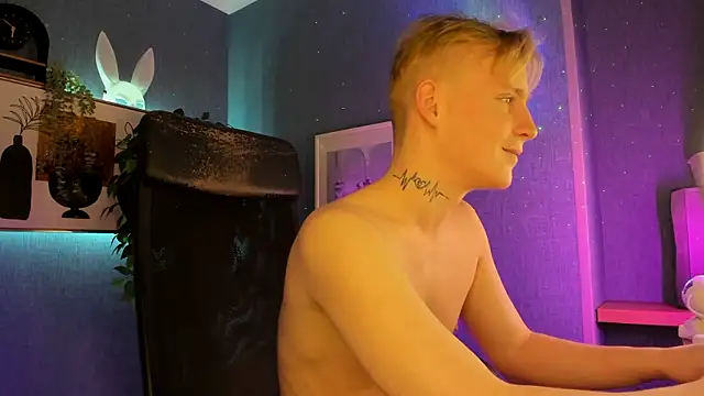 AlexxSweet live sex cam