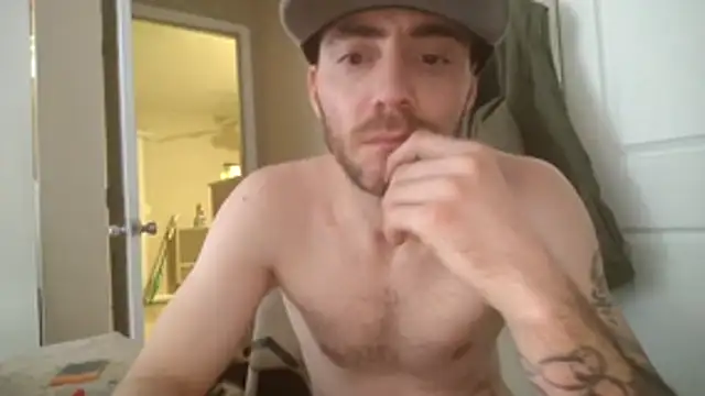 Huntzg23 live sex cam