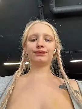 Milkyy_wway live sex cam