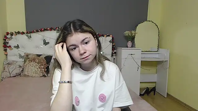 TinaRedly's cam snapshot