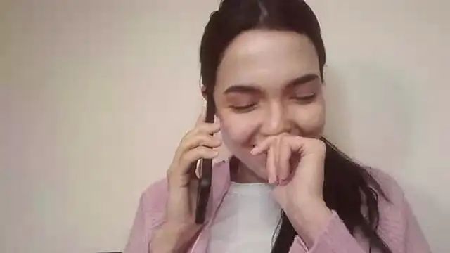 FineRheims's cam snapshot