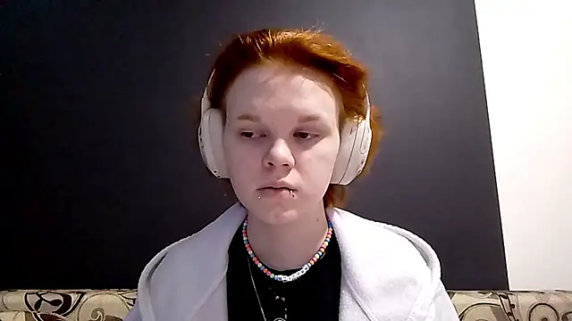 CurlaPettyBom's cam snapshot