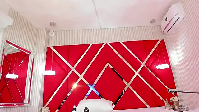 SusanCouper's cam snapshot