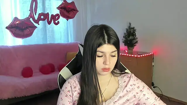 KisaModel's cam snapshot