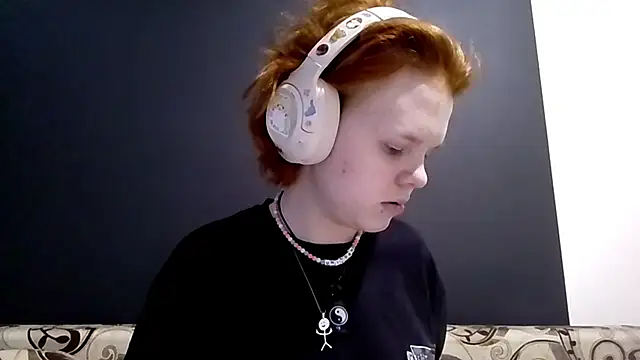 CurlaPettyBom's cam snapshot