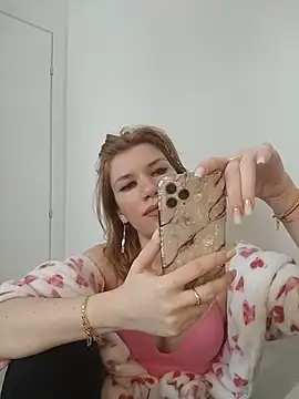 EvyLure live sex cam