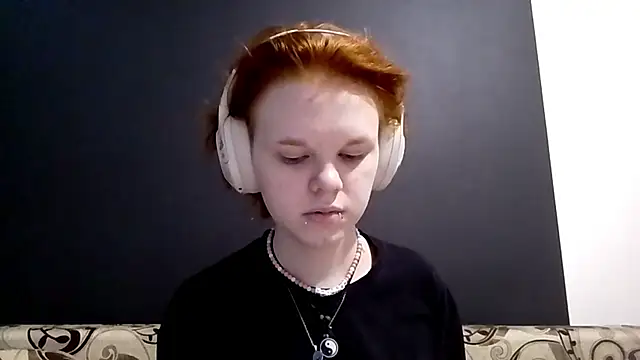 CurlaPettyBom's cam snapshot