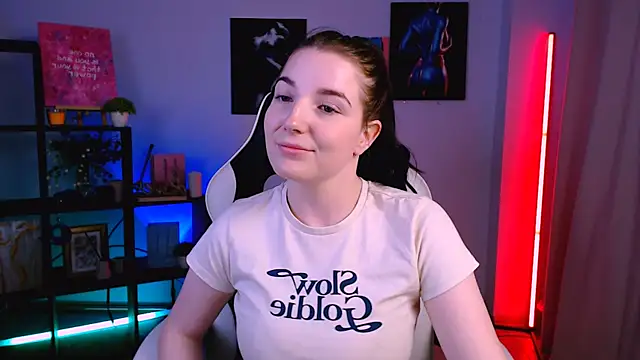 AliceChanel's cam snapshot